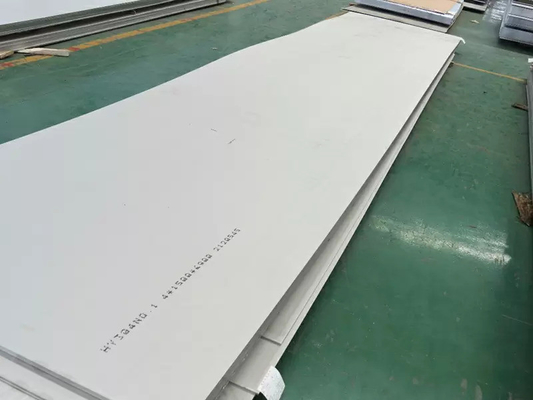 Feuille laminée à chaud d'acier inoxydable de JIS AISI ASTM DIN TUV plat de 0,1 millimètres solides solubles 321